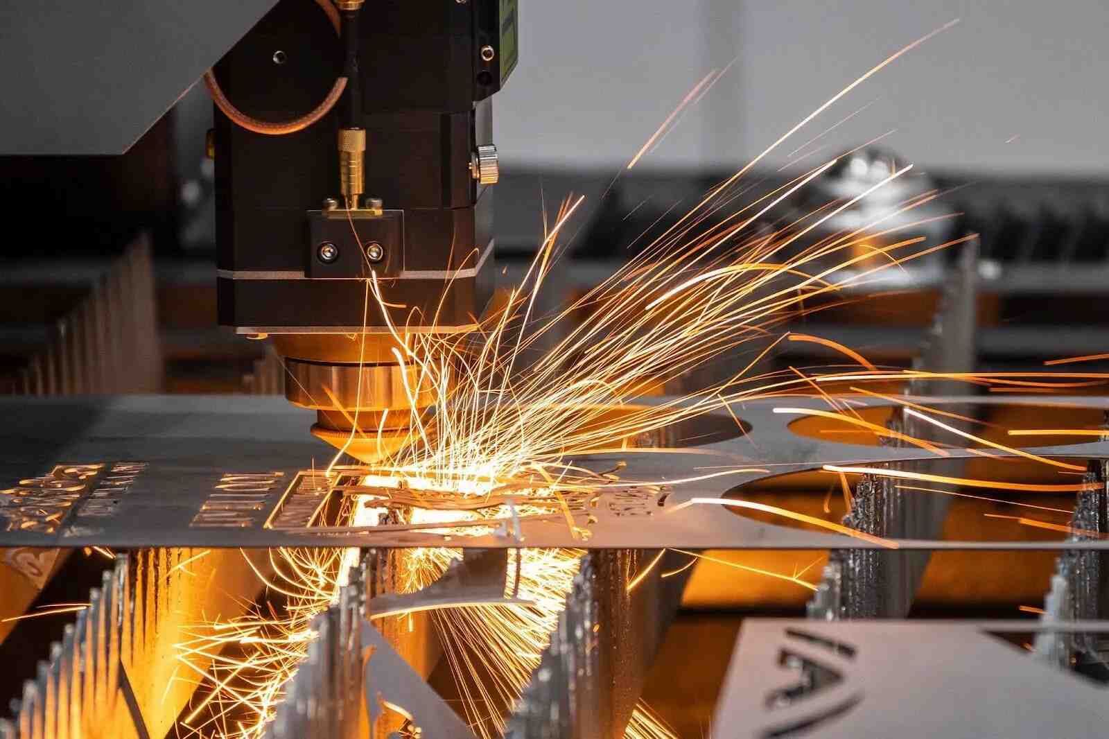 Material Handling Fans for Metal Fabrication & Machining